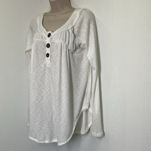 Free People - We The Free Must Have White 3 Button Waffle Knit Top Size Small - Picture 7 of 11